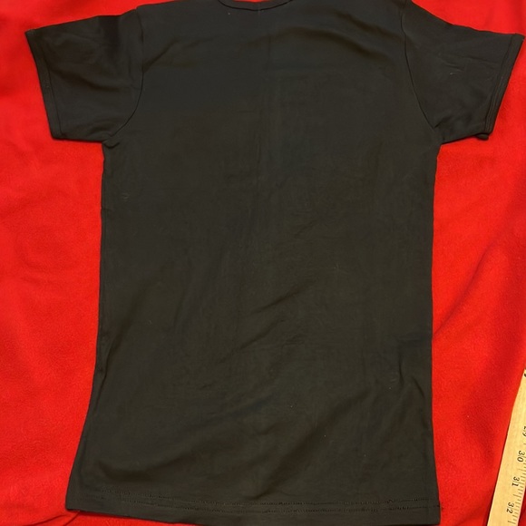 Ruby & bee dog mom T-shirt Nwot - Picture 9 of 9